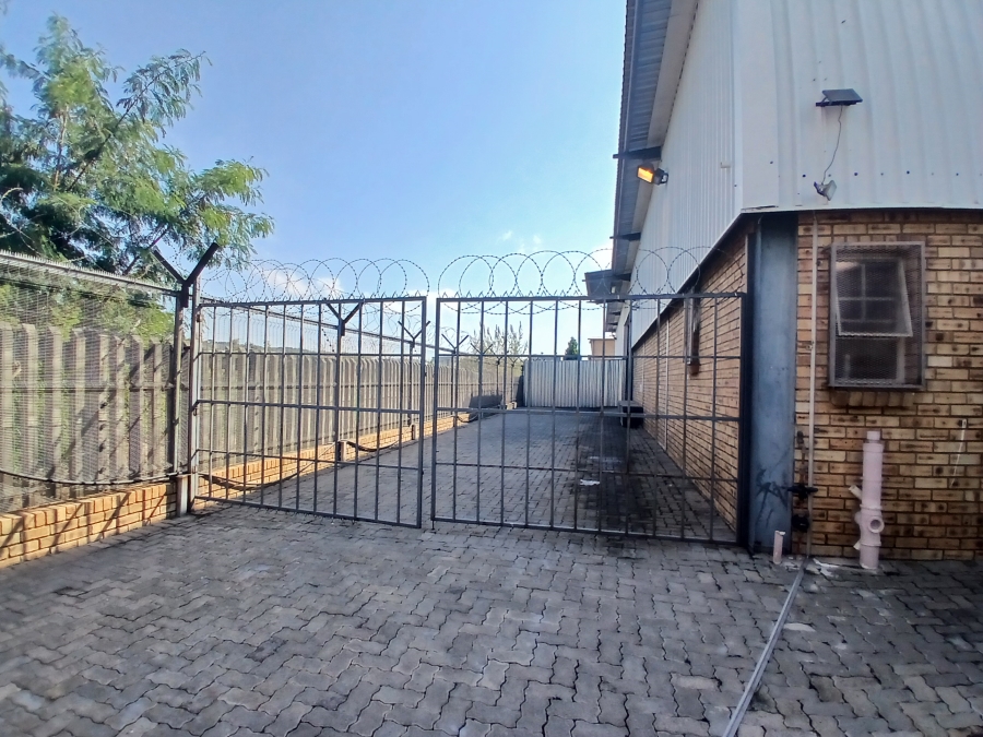 Commercial Property for Sale in Waterval East North West